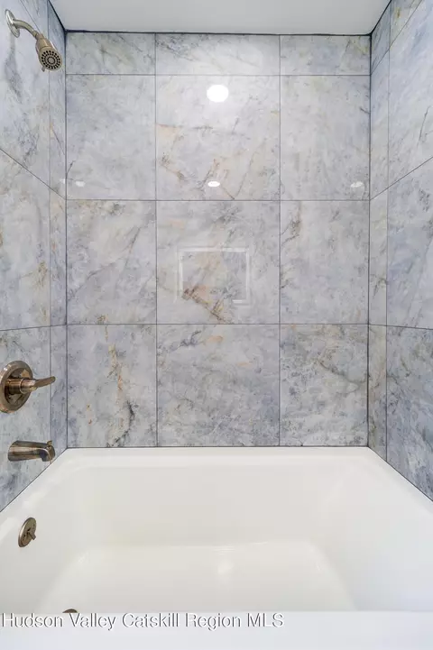 Bath - 3 Calico Ways, Wallkill, NY 12589 photo 4 of 10