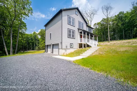 Exterior - 3 Calico Ways, Wallkill, NY 12589 photo 3 of 11
