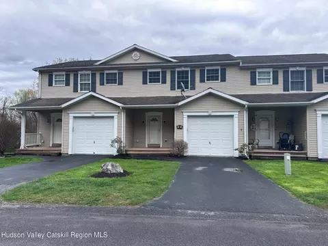 80 Red Maple Rd, Saugerties, NY 12477