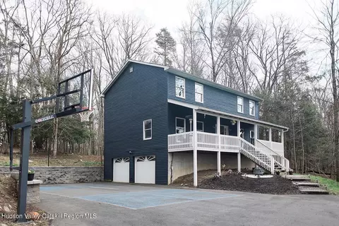 35 Cottekill Estates Rd, Cottekill, NY 12419