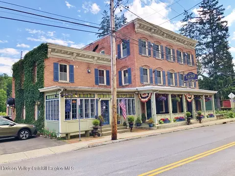 435 Main St, Rosendale, NY 12472