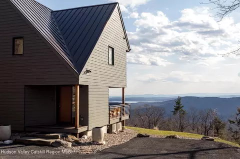 238 California Quarry Rd, Woodstock, NY 12498