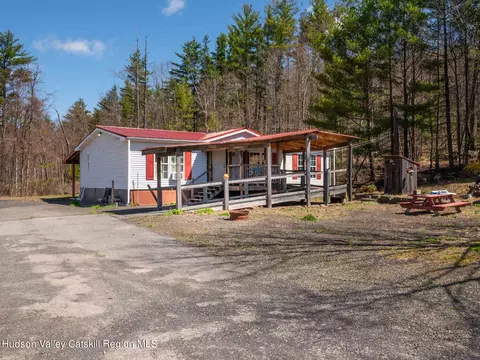 3852 Route 28, Boiceville, NY 12412