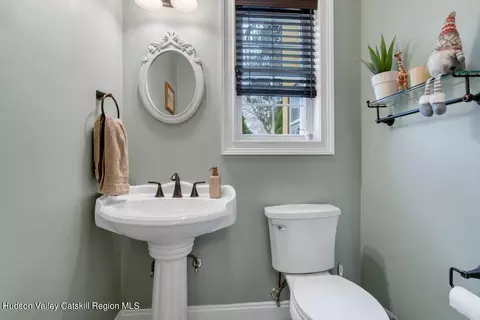 Bath - 93 Hooker Ave, Poughkeepsie, NY 12601 photo 1 of 6