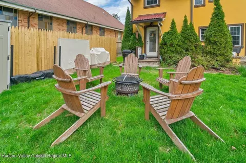 Exterior - 93 Hooker Ave, Poughkeepsie, NY 12601 photo 3 of 5