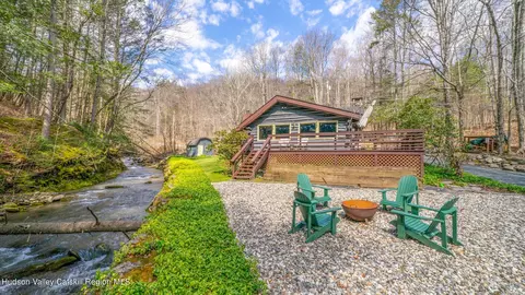 69 Pantherkill Rd, Phoenicia, NY 12464