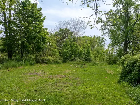 22-30 E Chestnut St, Kingston, NY 12401