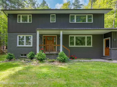 1964 Glasco Tpke, Woodstock, NY 12498