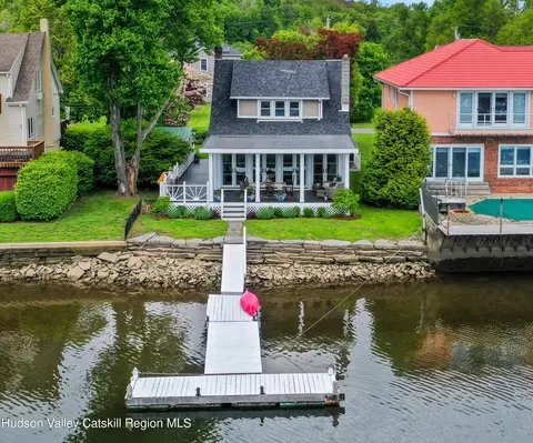 126 Lighthouse Dr, Saugerties, NY 12477