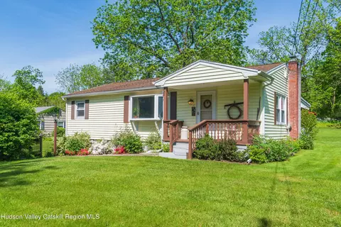 216 Rickey Rd, Stone Ridge, NY 12484