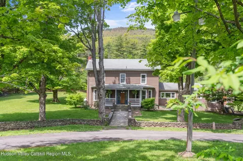 371 Bogart Rd, Palenville, NY 12463