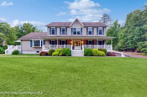 425 Queens Hwy, Accord, NY 12404