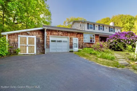 50 Brooks Dr, Kerhonkson, NY 12446