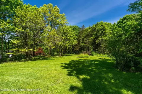 Exterior - 19 Robert Rd, Poughkeepsie, NY 12603 photo 3 of 4