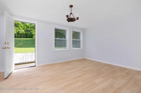 Living - 19 Robert Rd, Poughkeepsie, NY 12603 photo 2 of 3
