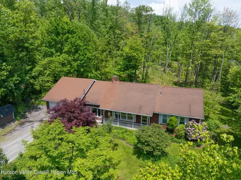 74 Bostock Rd, Shokan, NY 12481