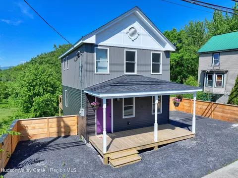 631 Main St, Catskill, NY 12414