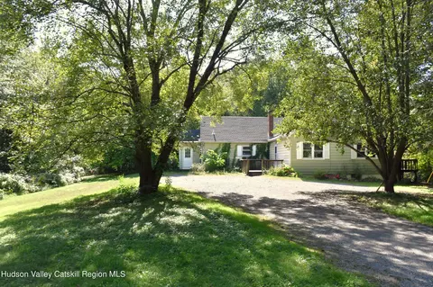 100 Brookside Rd, New Paltz, NY 12561