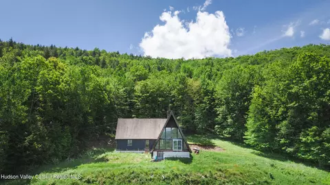 670 Hog Mountain Rd, Margaretville, NY 12455