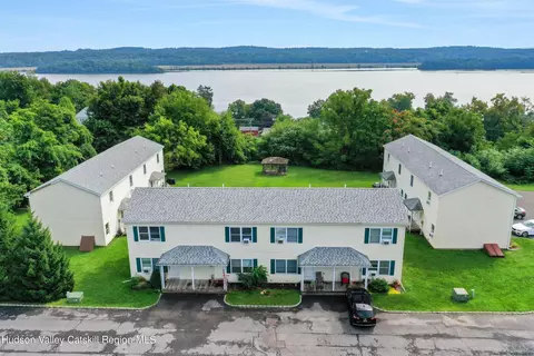 87 Overlook Ests, Saugerties, NY 12477