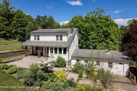 18 Vly Atwood Rd, Stone Ridge, NY 12484