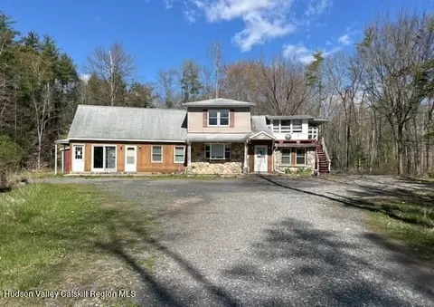 725 Ny-32, Tillson, NY 12486