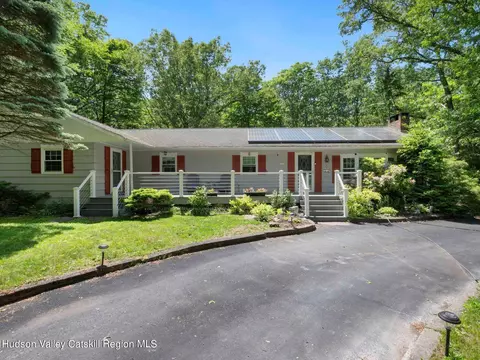 125 Davis Rd, Tillson, NY 12486