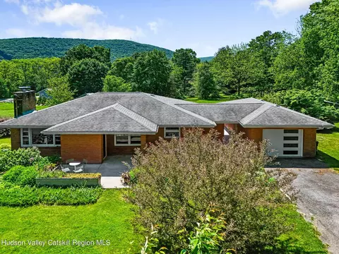 110 Weeds Mill Rd, Highland, NY 12528