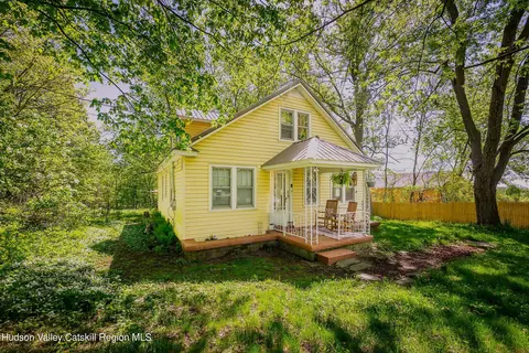 156 Maple Ave, Greenville, NY 12083