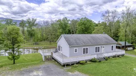 45 Elisa Villa Dr, Saugerties, NY 12477