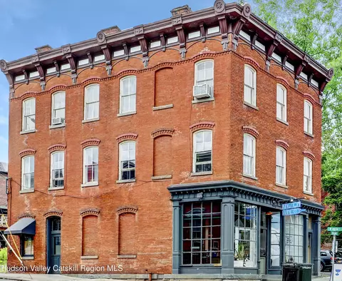 65 Broadway, Kingston, NY 12401
