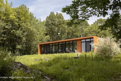 60 Falls Rd, Ghent, NY 12075