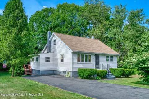 42 Lisa Ln, Kingston, NY 12401
