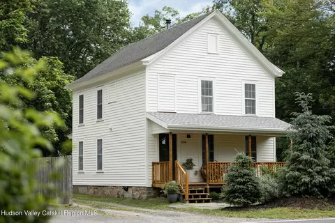 858 Freer Ave, Tillson, NY 12486