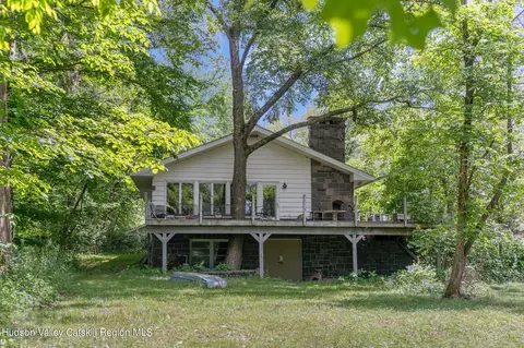 35 Wood St, Kerhonkson, NY 12446