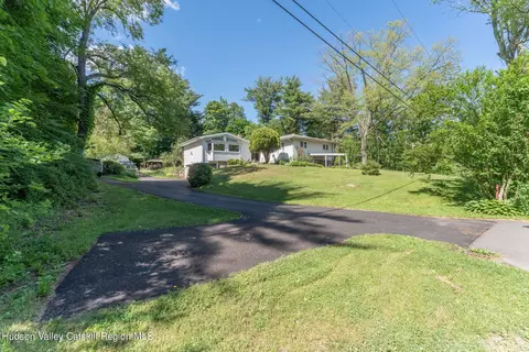4 Rodmans Ln, Ulster Park, NY 12487
