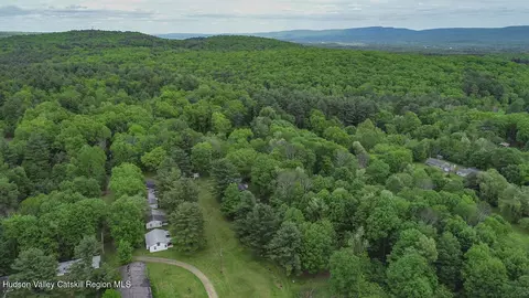 406 Samsonville Rd, Kerhonkson, NY 12446