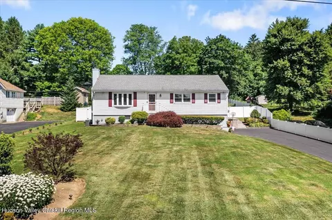 106 Edgehill Dr, Wappingers Falls, NY 12590