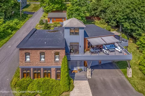 168 Tilden St, Esopus, NY 12429