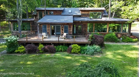 286 Cooper Lake Rd, Bearsville, NY 12409