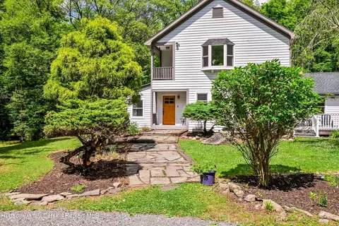 186 Stoll Rd, Saugerties, NY 12477