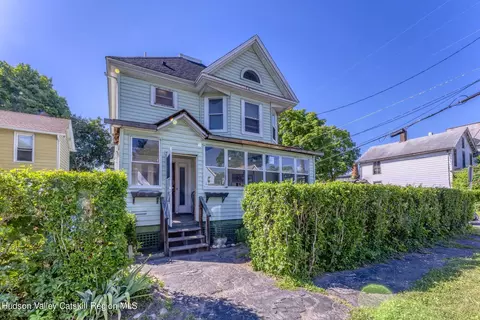 71 Pine Grove Ave, Kingston, NY 12401