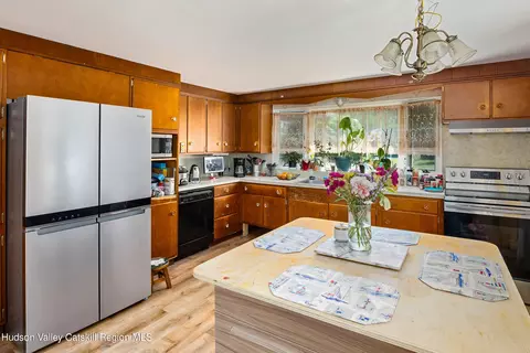 30 Romca Rd, Poughkeepsie, NY 12603 photo 9