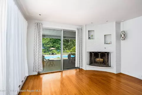 30 Romca Rd, Poughkeepsie, NY 12603 photo 6