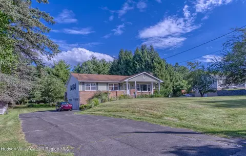 562 Linderman Ave, Kingston, NY 12401