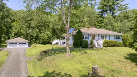 111 Main St, Lake Katrine, NY 12449