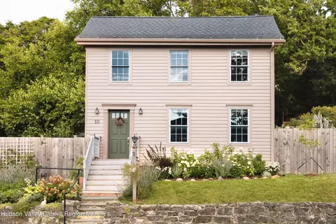 50 Worth Ave, Hudson, NY 12534
