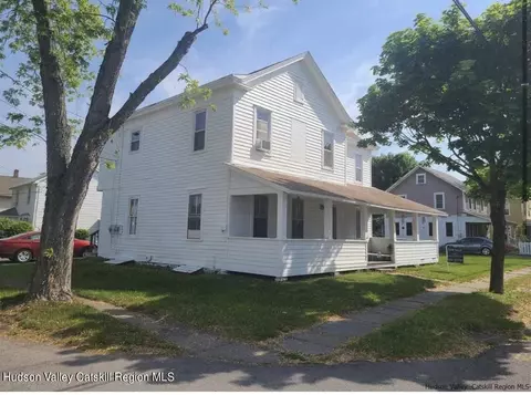 168 Salem St, Port Ewen, NY 12466
