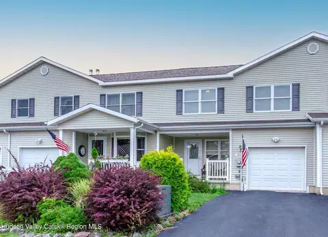 163 Sky View Dr, Greenville, NY 12083