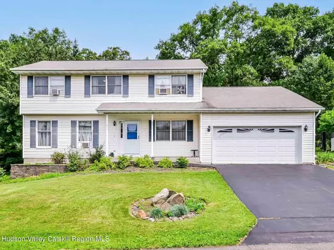 12 Four Sisters Ln, Port Ewen, NY 12466